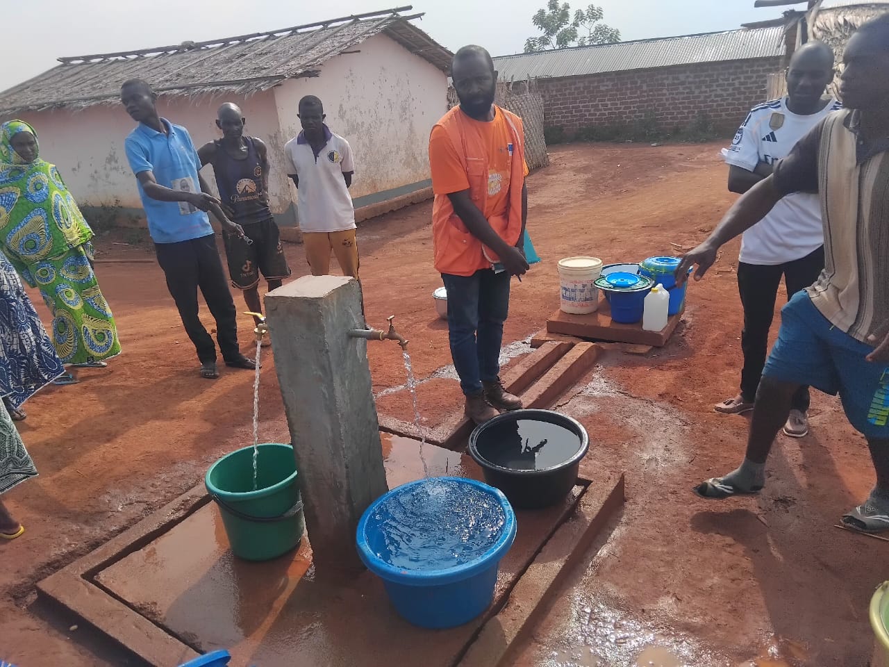 Borne fontaine — Aouil, Est Cameroun